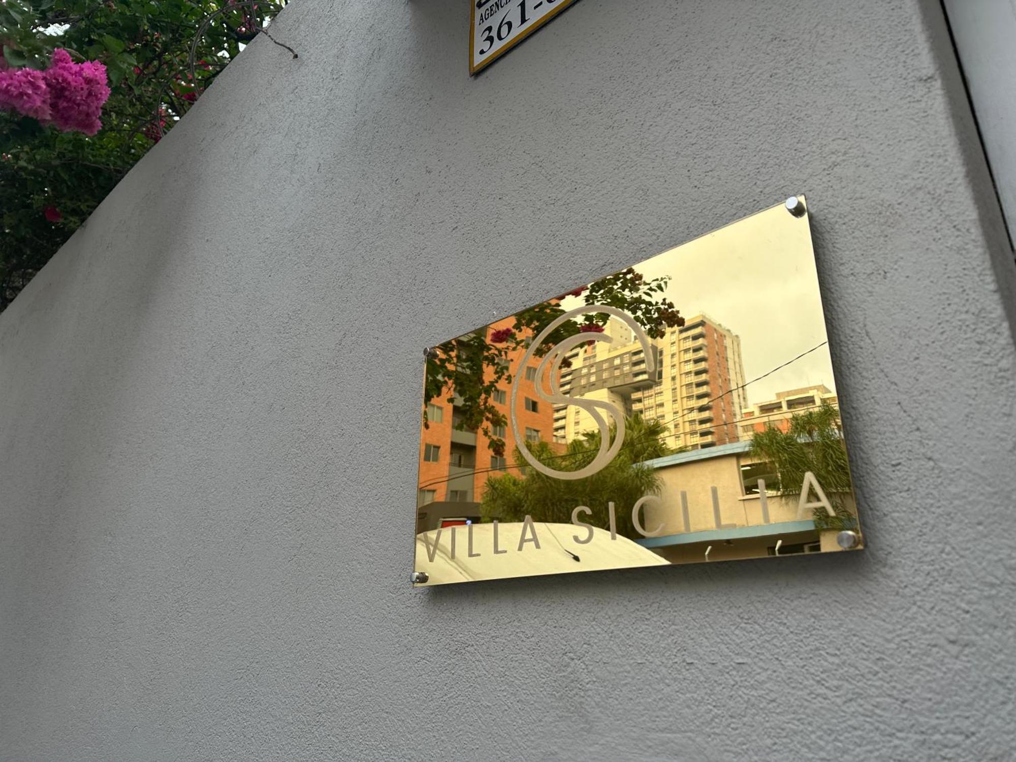 Sicilia Hotel *